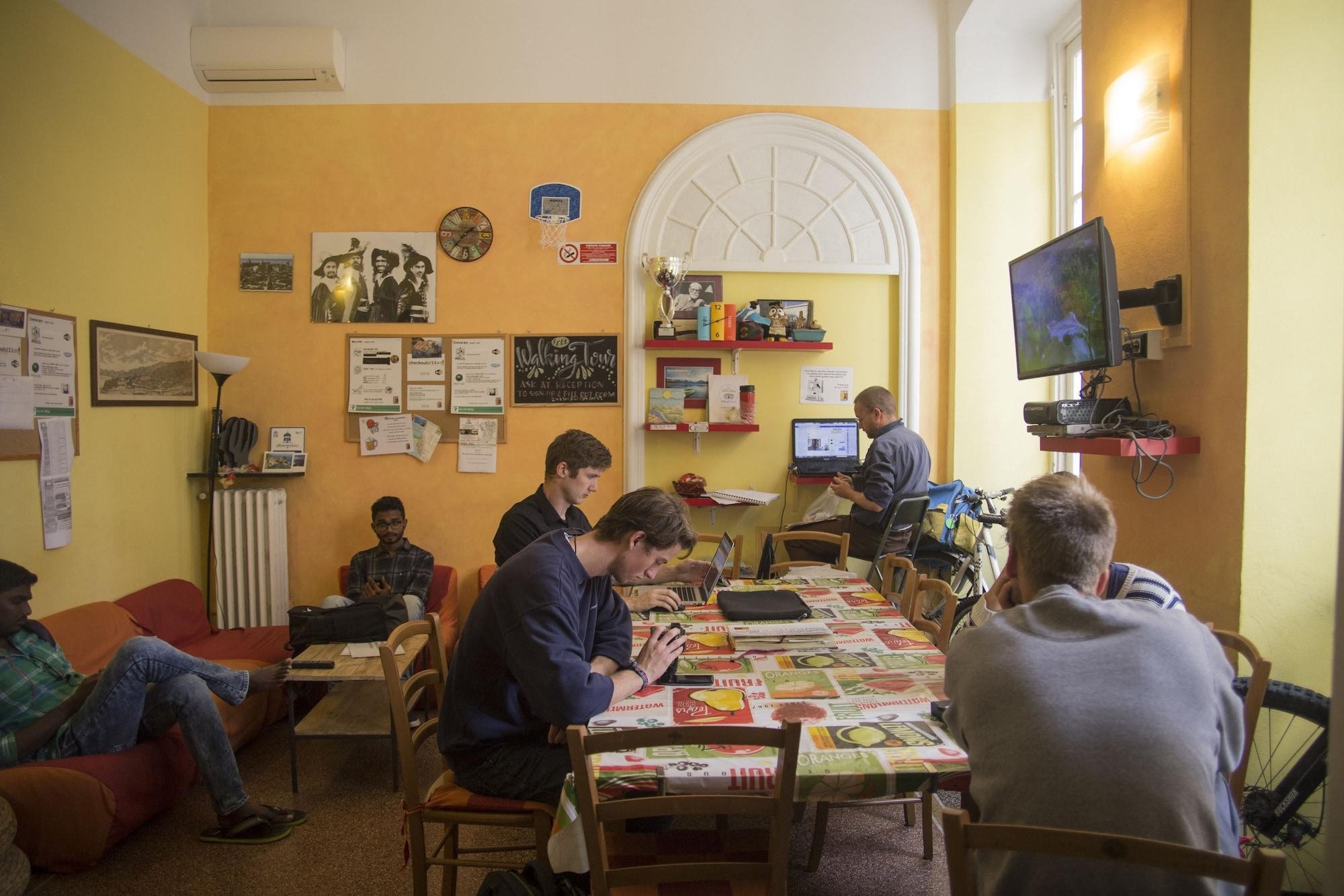 Manena Hostel Genova