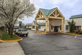 Quality Inn and Suites Hanes Mall