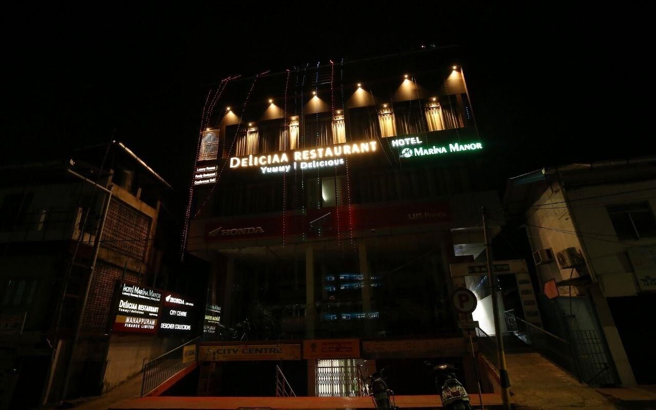 Hotel Marina Manor