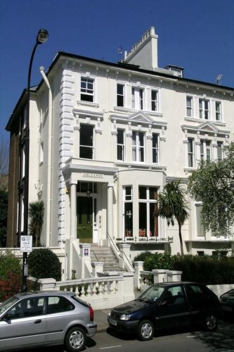 Dillons Hotel - B&B