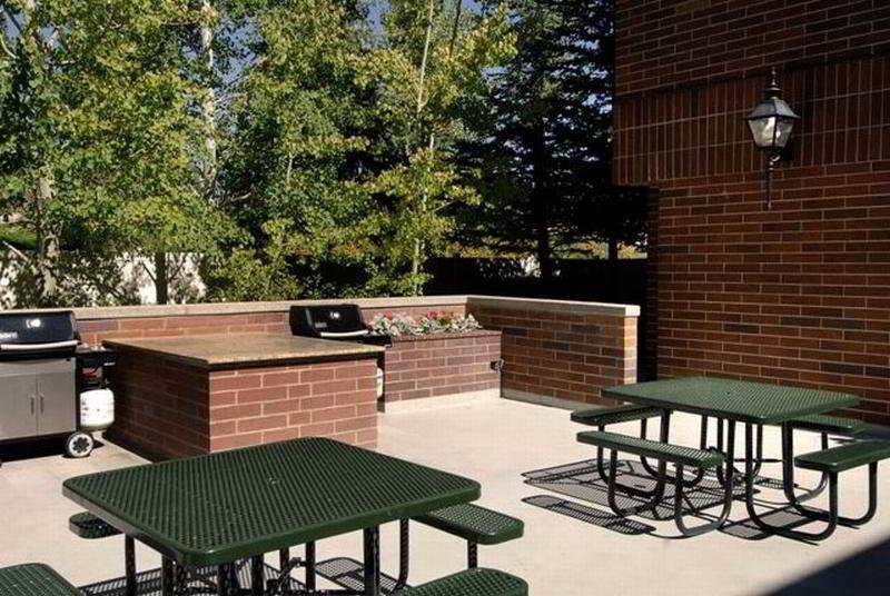 Ramada By Wyndham Park City Park Plaza Resort