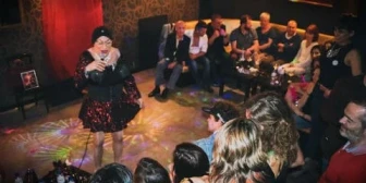 Drag Show - 2.30am (domingo de manhã)