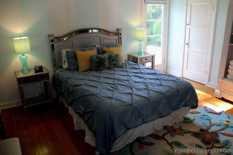 Cinema Suites Bed & Breakfast