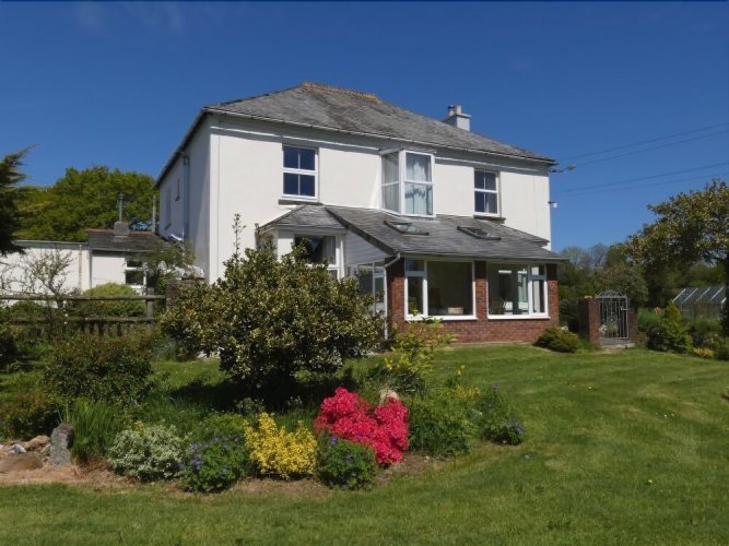 Middle Tremollett Farm Bed and Breakfast
