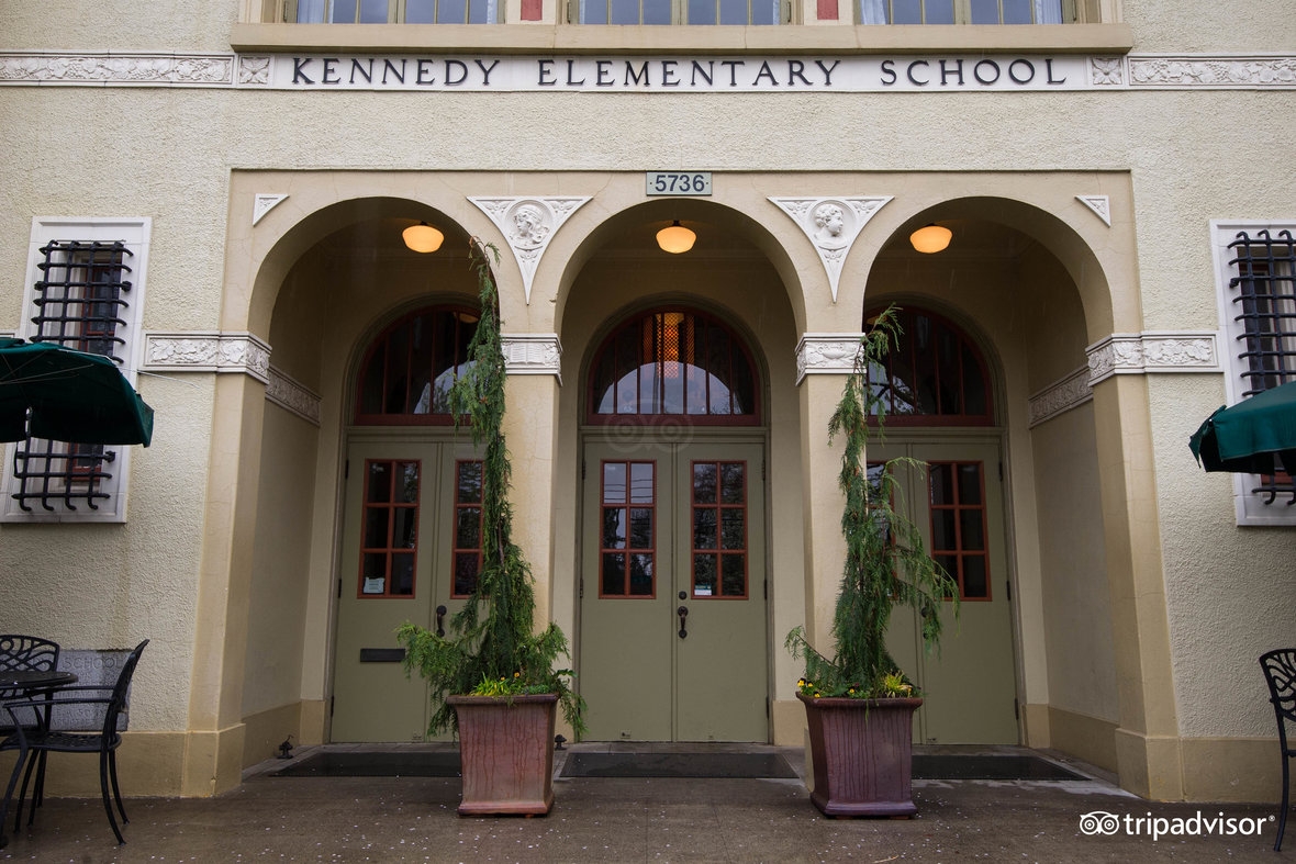 McMenamins Kennedy School