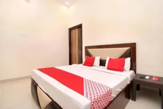 Oyo 16494 Dhunna Guest House