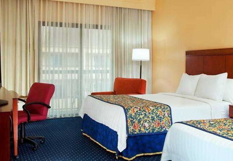 Courtyard Kansas City Overland Park
