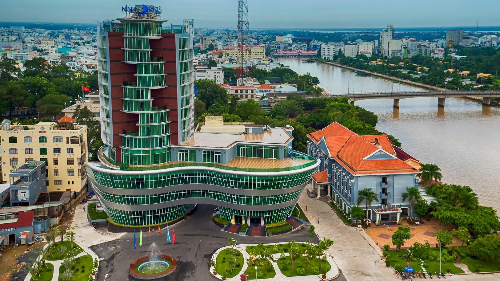 Ninh Kieu Riverside Hotel