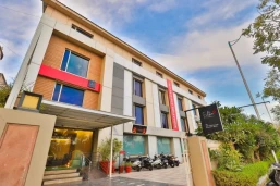 Collection O 30025 Ambli-Bopal Road