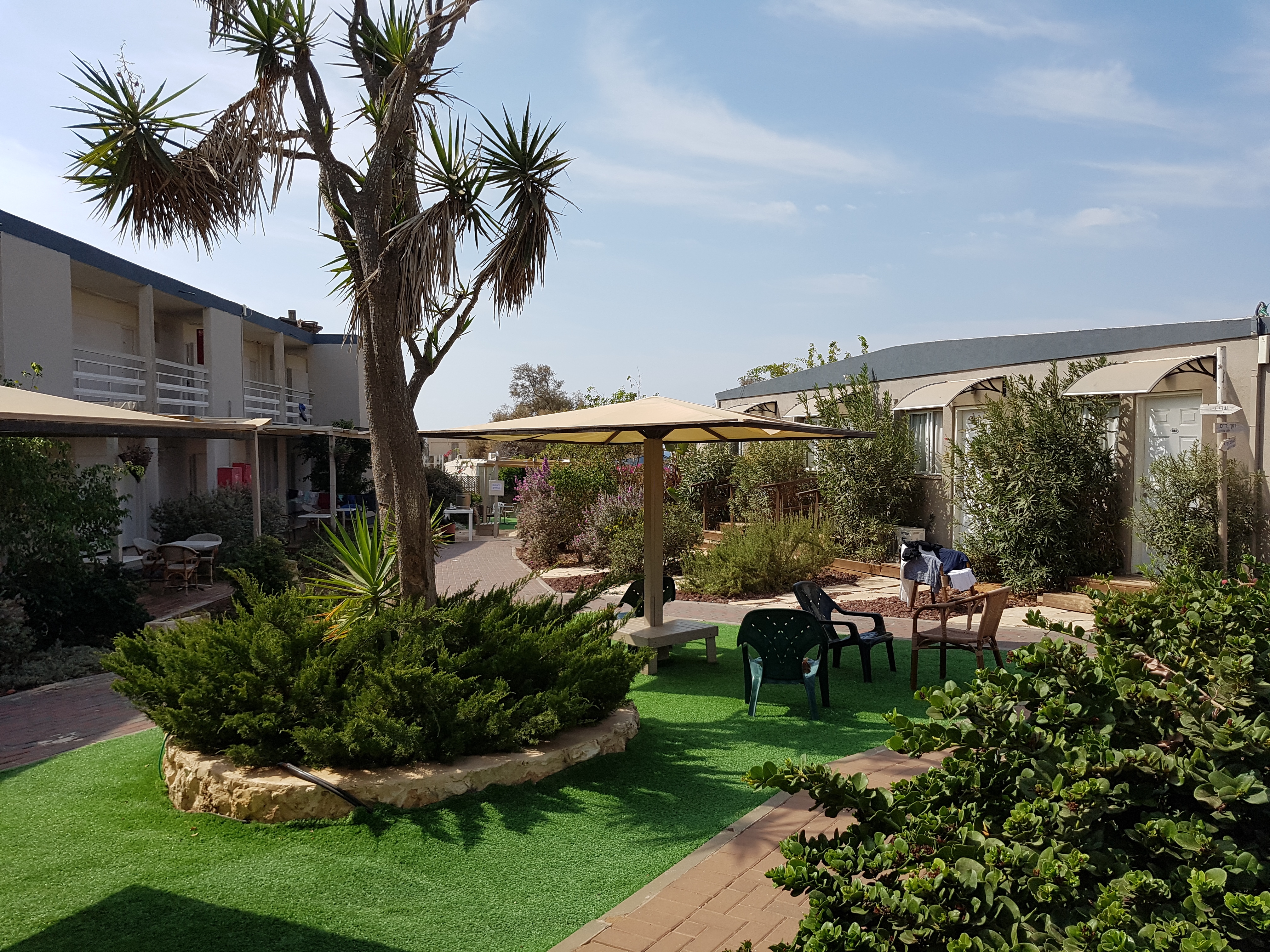Q-Hotel Poleg Beach