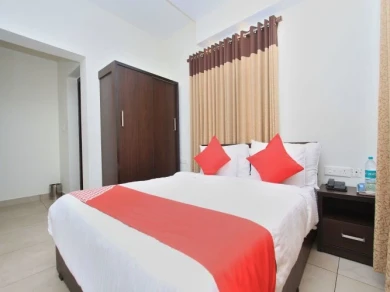 OYO 13915 Albis Ville