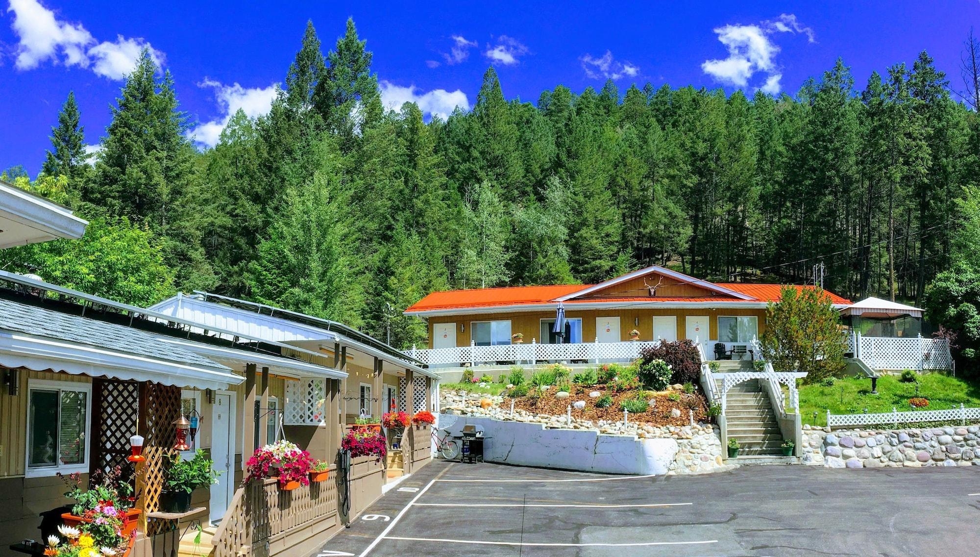 Crescent Motel