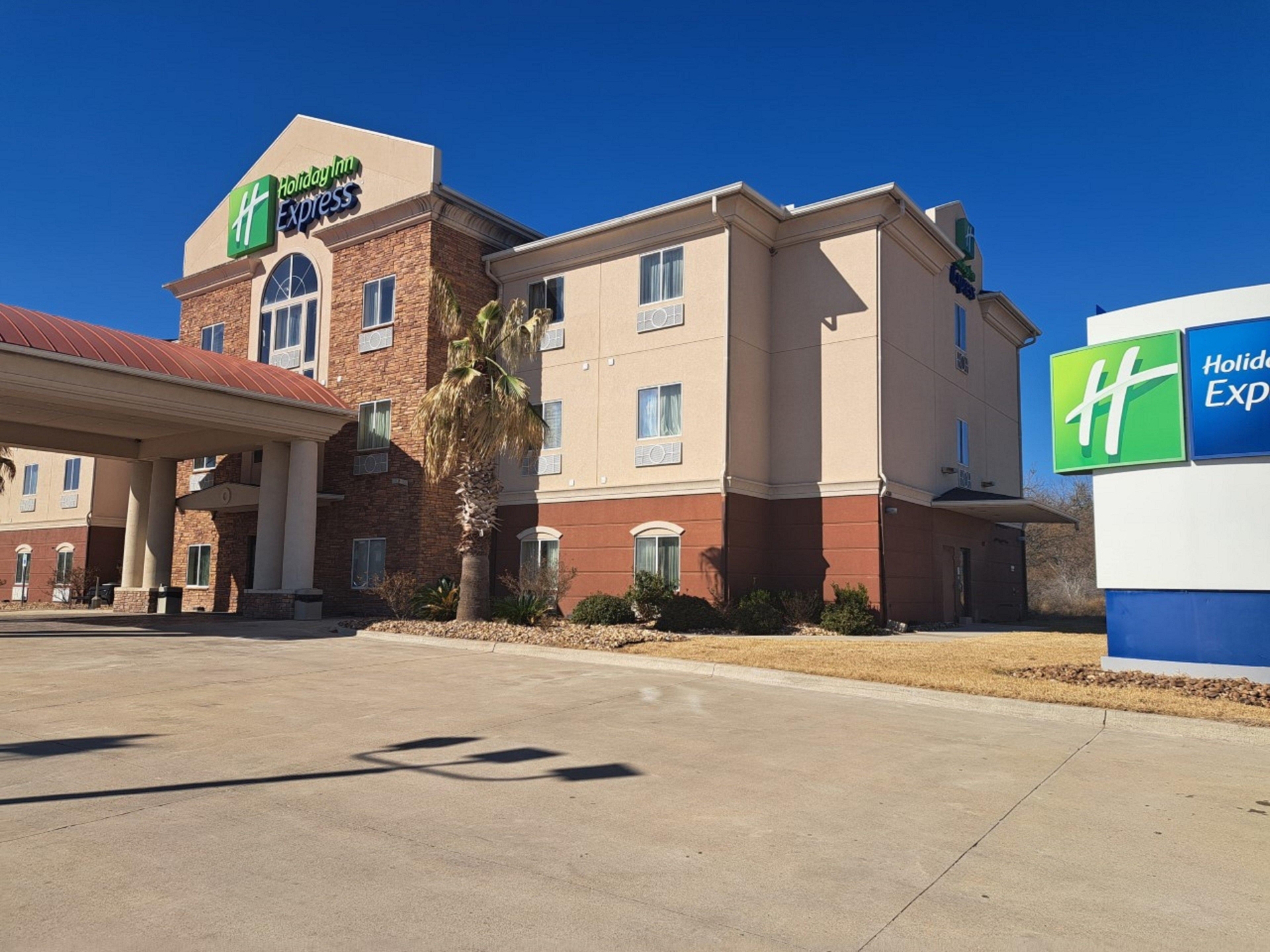 Holiday Inn Express KENEDY