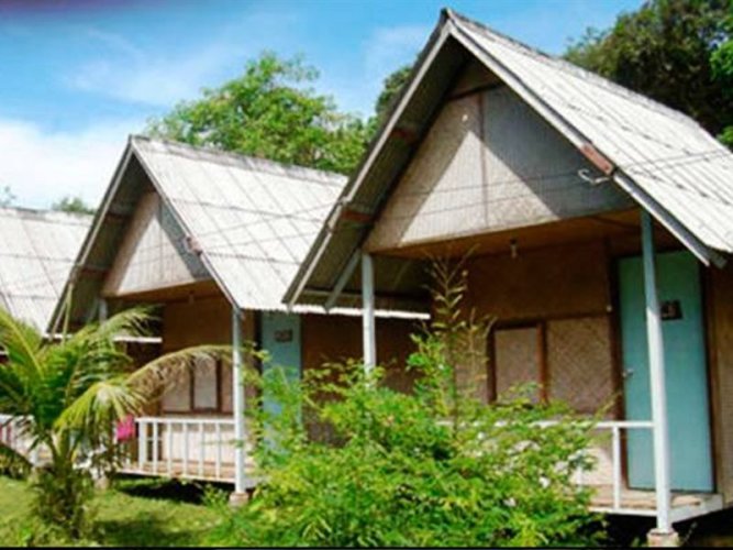 Nomads Phi Phi
