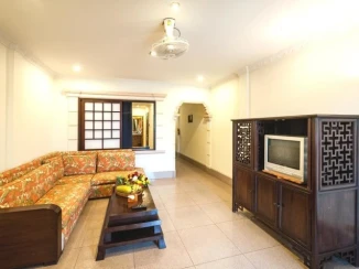 Red Hibiscus Hotel