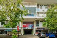 Super OYO Collection O 818 Micasa Residence