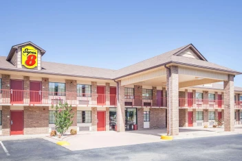 Super 8 by Wyndham Clinton AR