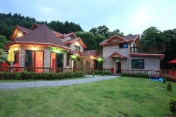 Sunrising forrest Pension