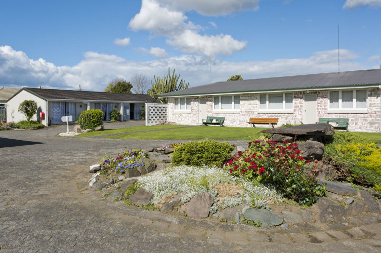 Garden Court Motel