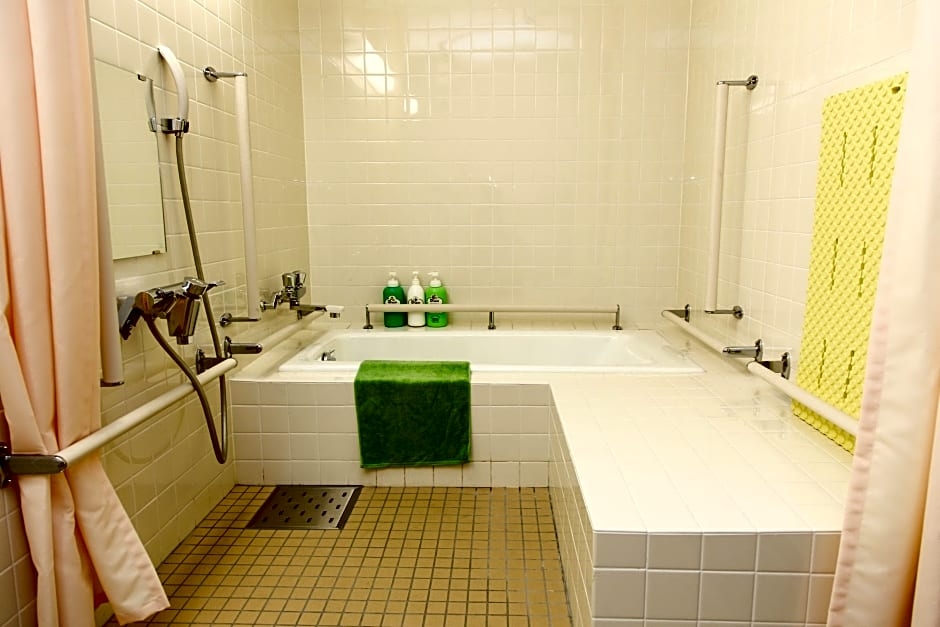 Shin Osaka Youth Hostel