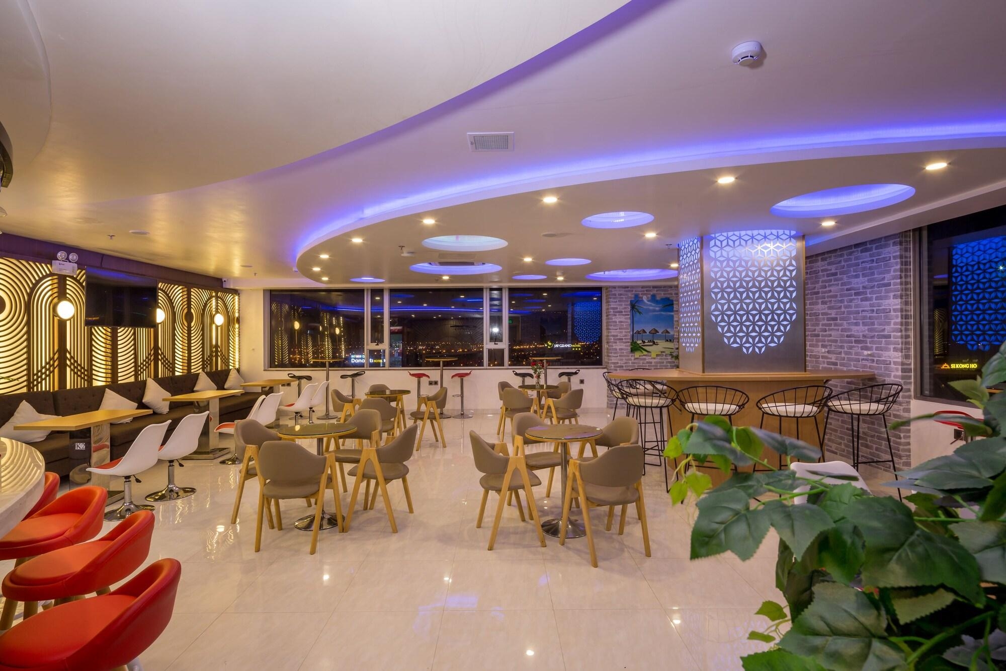 Grand Jeep Hotel Danang