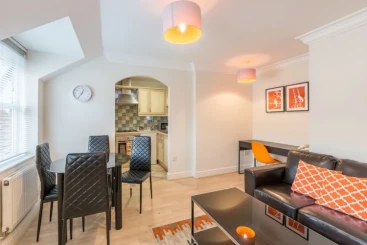 Stanshawe Court by House of Fisher