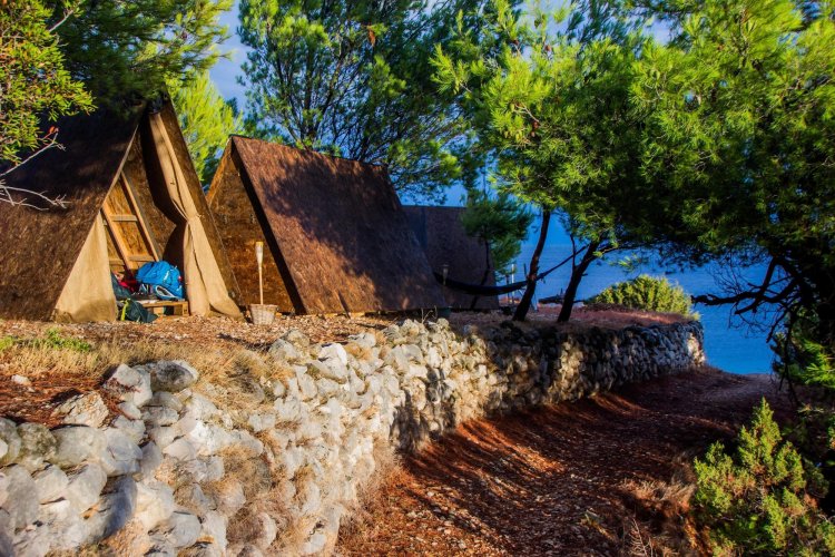 Cast Away - Eco Village