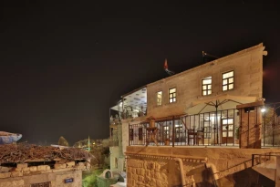 Vista Cave Hotel