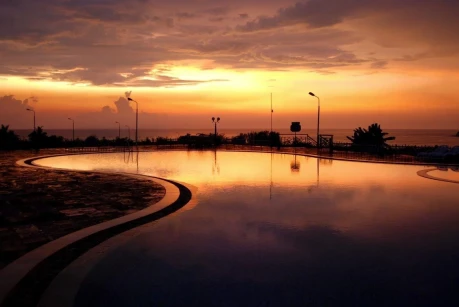 Kohinoor Samudra Beach Resort
