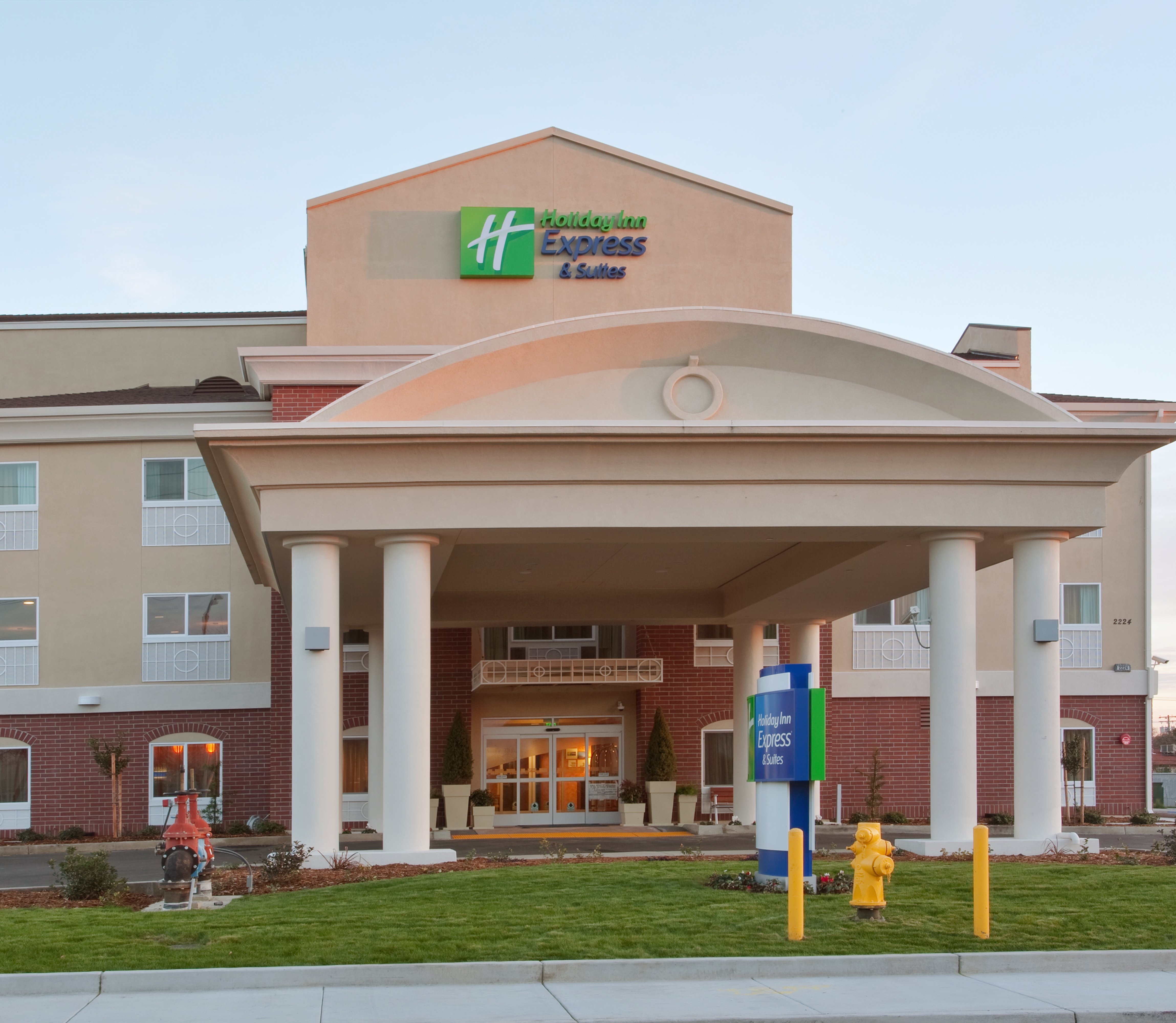 Holiday Inn Express and Suites Sacramento NE Cal E