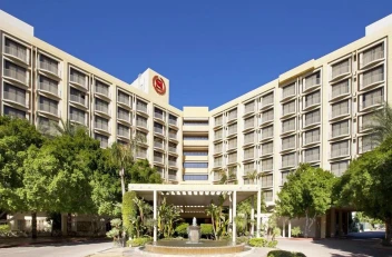 Sheraton Phoenix Crescent