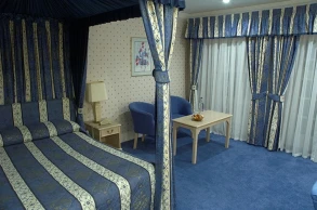 Glebe Hotel