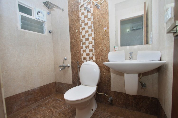 3 Square Inn by OYO Rooms