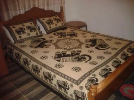The Lake Breeze Hotel