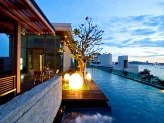 Seven Zea Chic Hotel