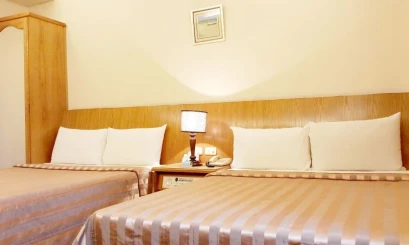 Yifeng Business Motel