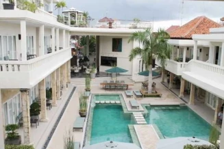 Bali Court Hotel and Apartments