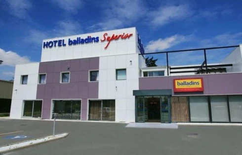 Hotel Paris Pacific