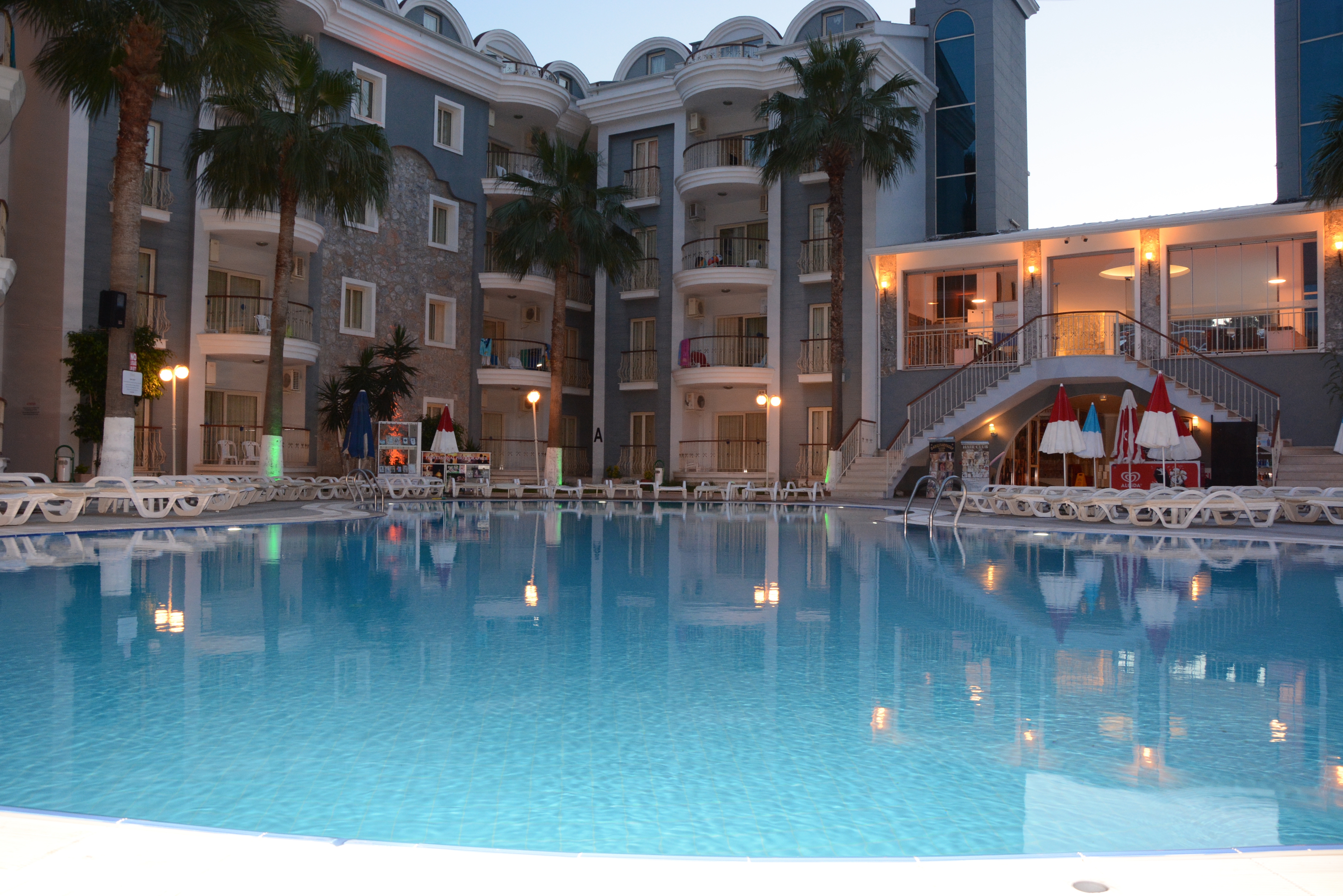 Alenz Suite Hotel