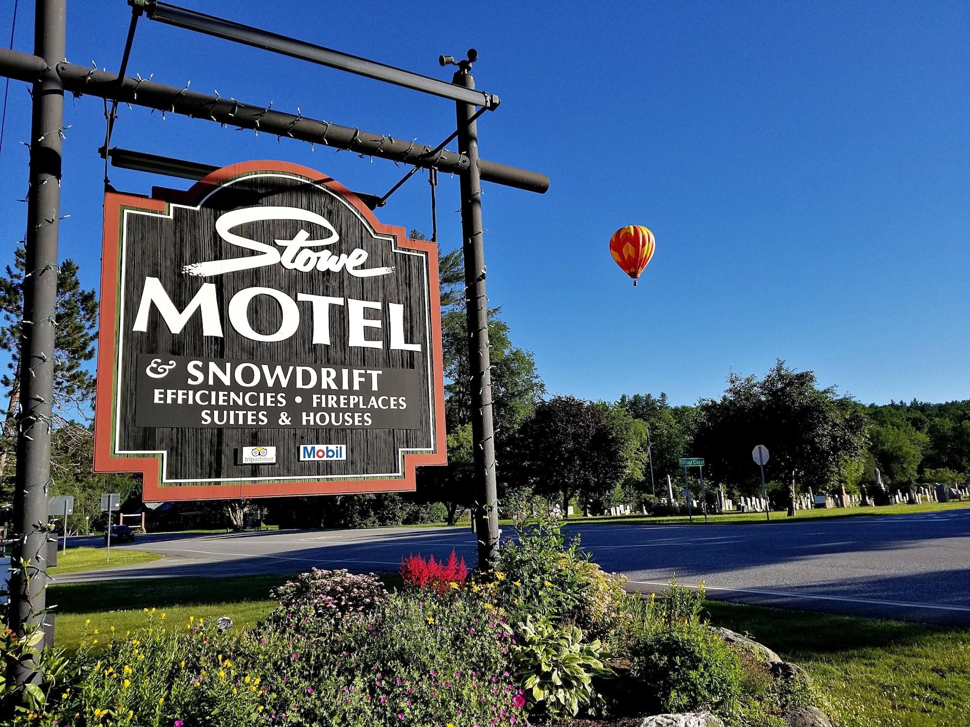 Stowe Motel Snowdrift