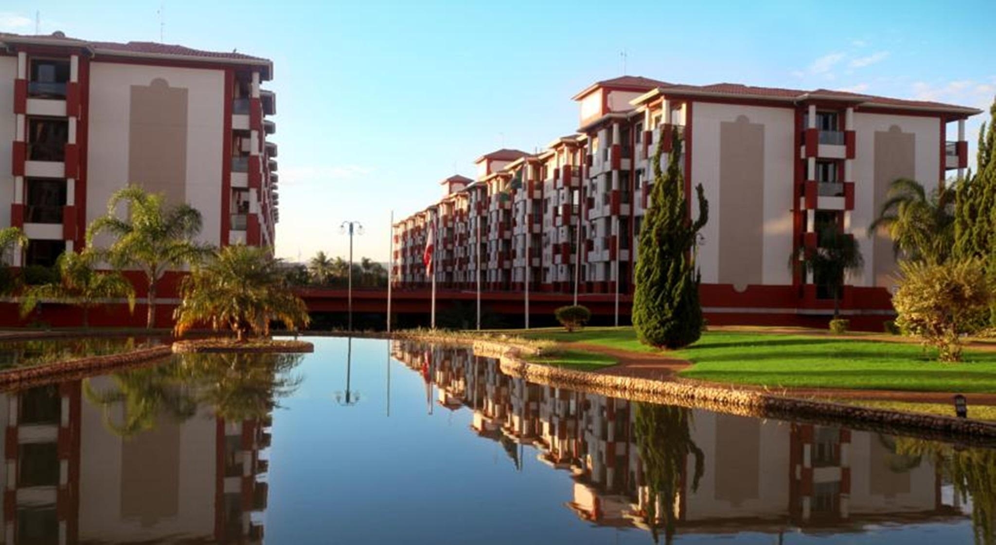 Lake Side Apart Hotel