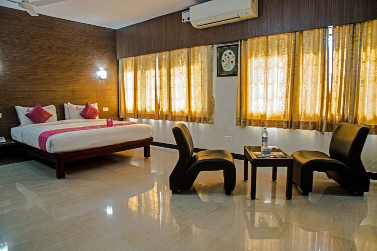 Hotel Shiva Grand by OYO Rooms