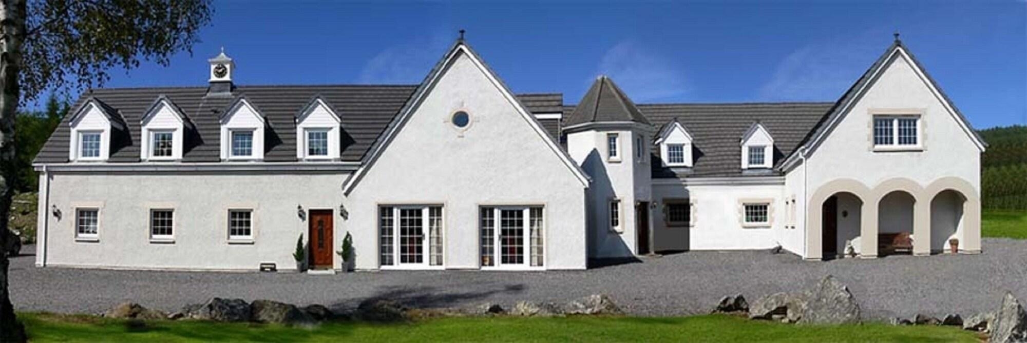 Dunlichity House Bed And Breakfast