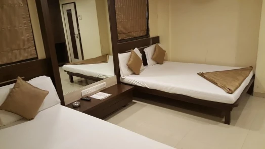 Capital O 80402 Hotel Apex Regency