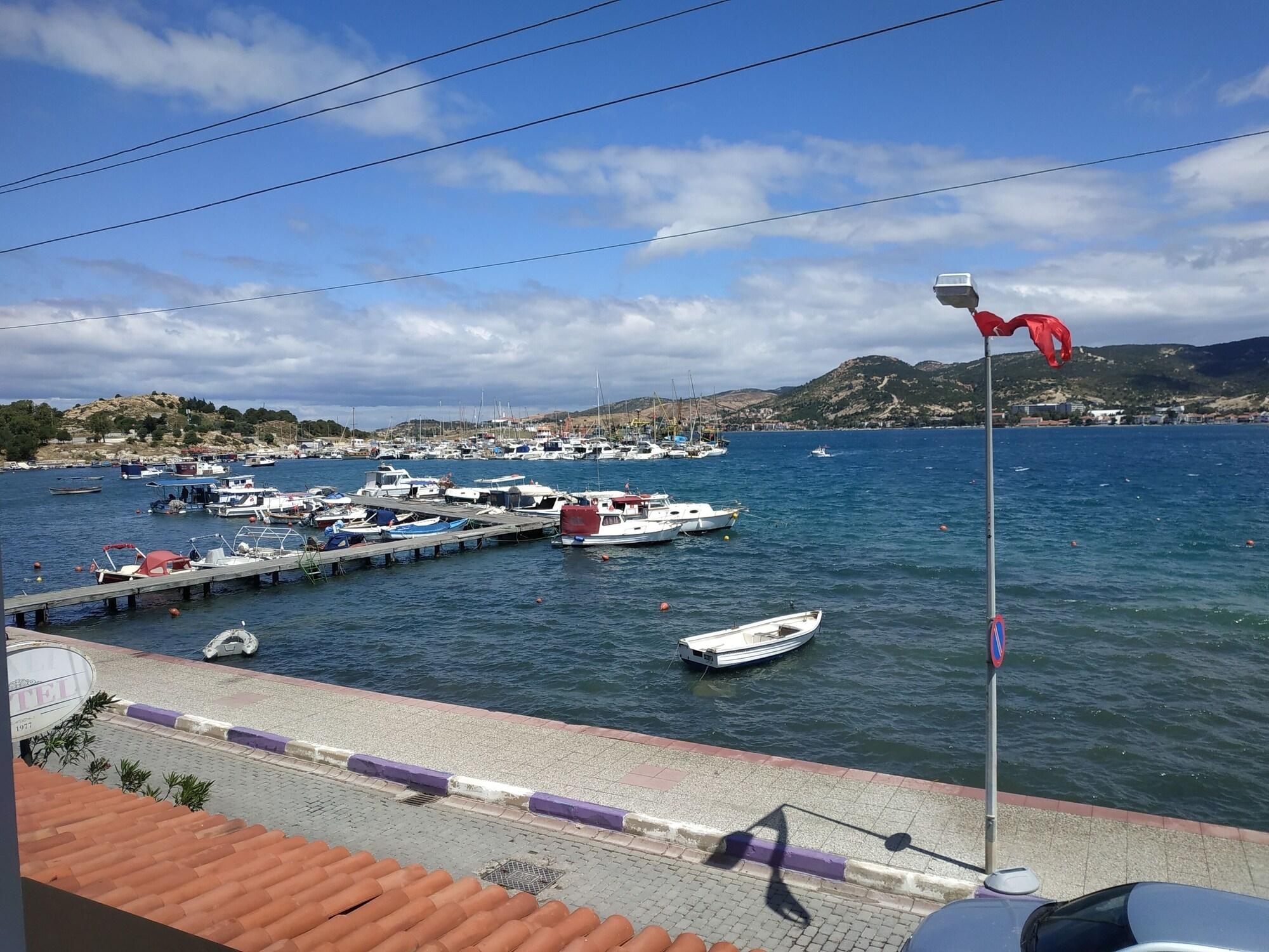Foca Yali Hotel