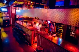 Cruise Bar