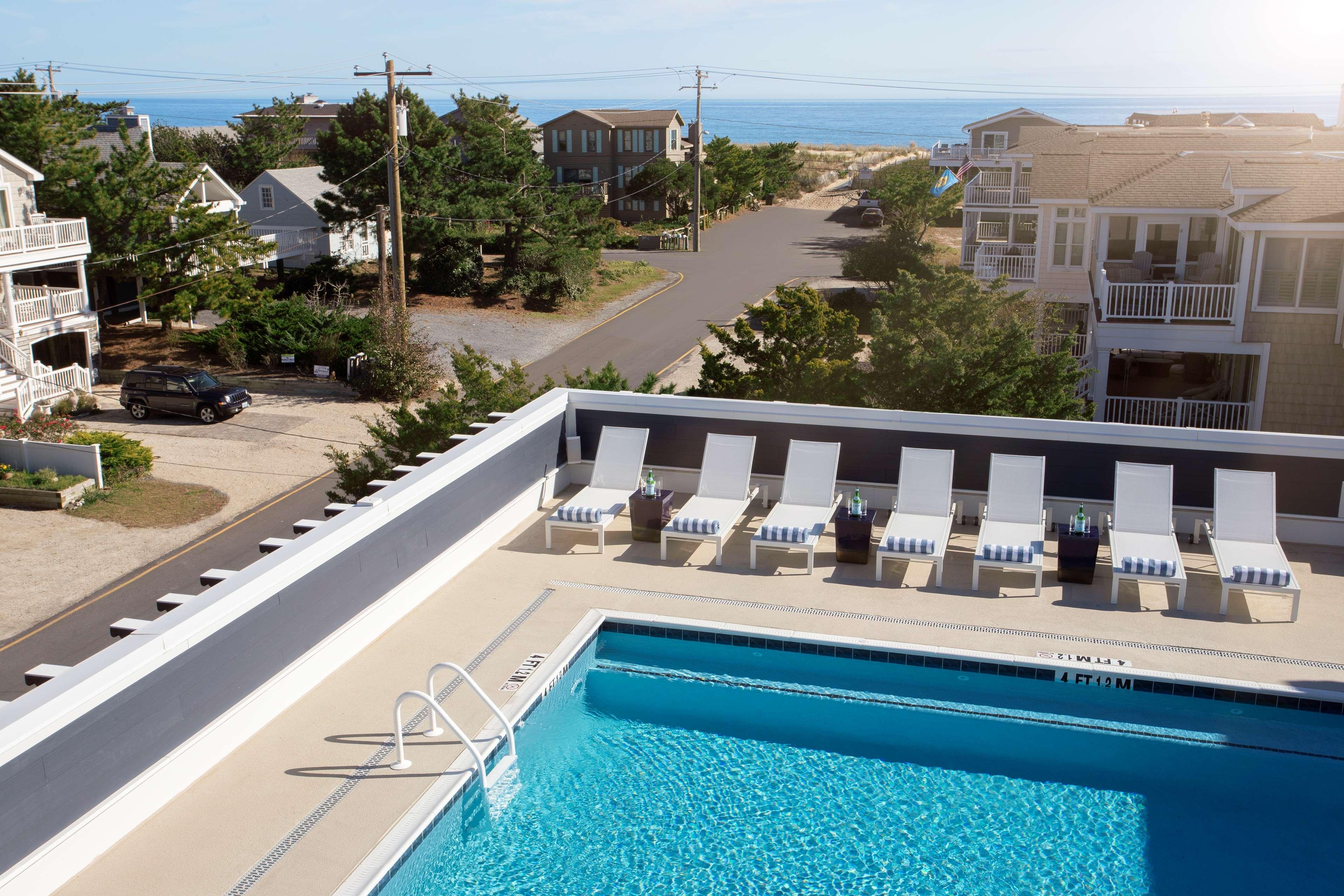 Fenwick Shores, Tapestry Collection by Hilton