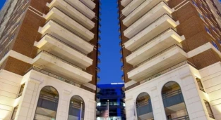 Oakwood 850 North Randolph Street