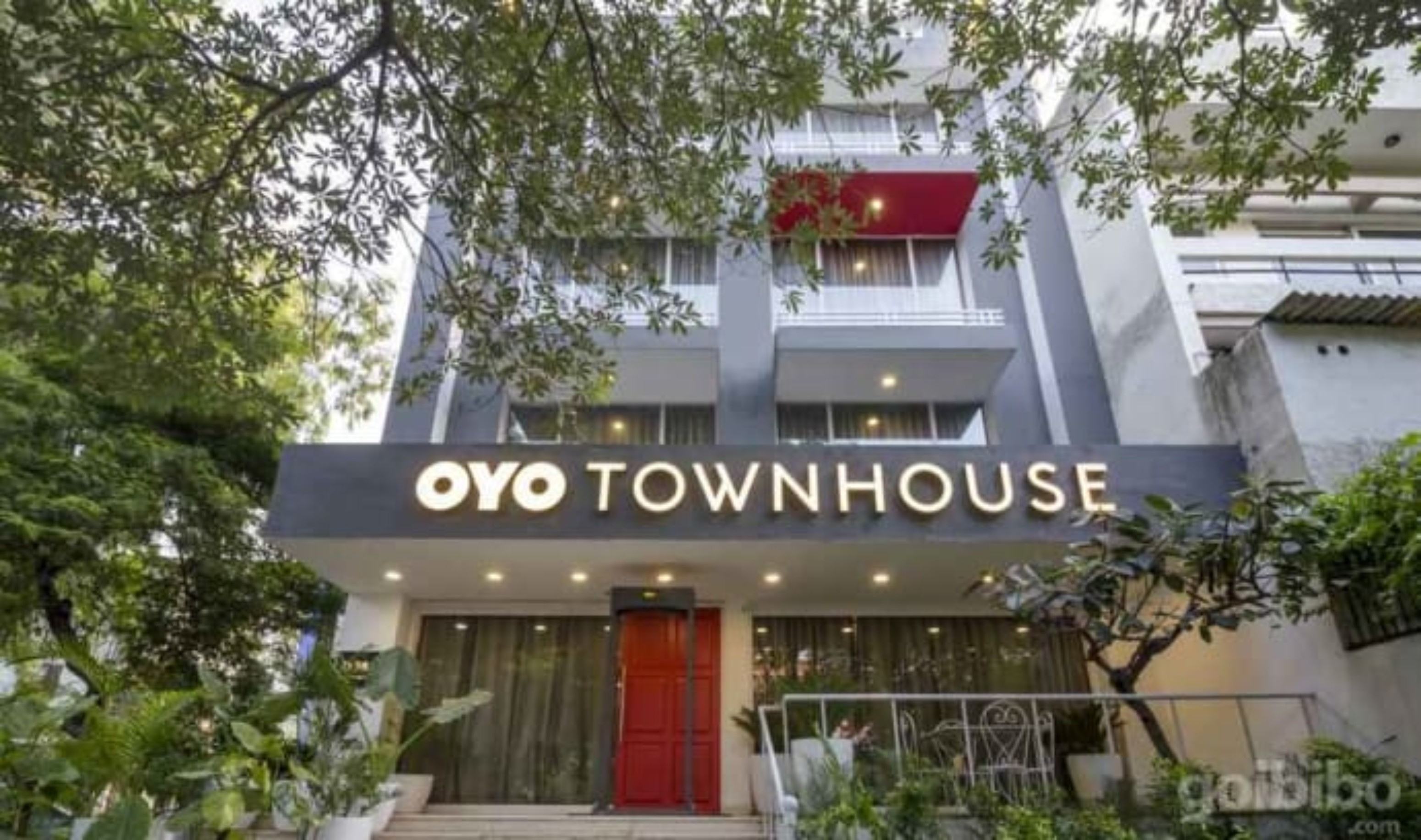 OYO Townhouse 23 CR Park