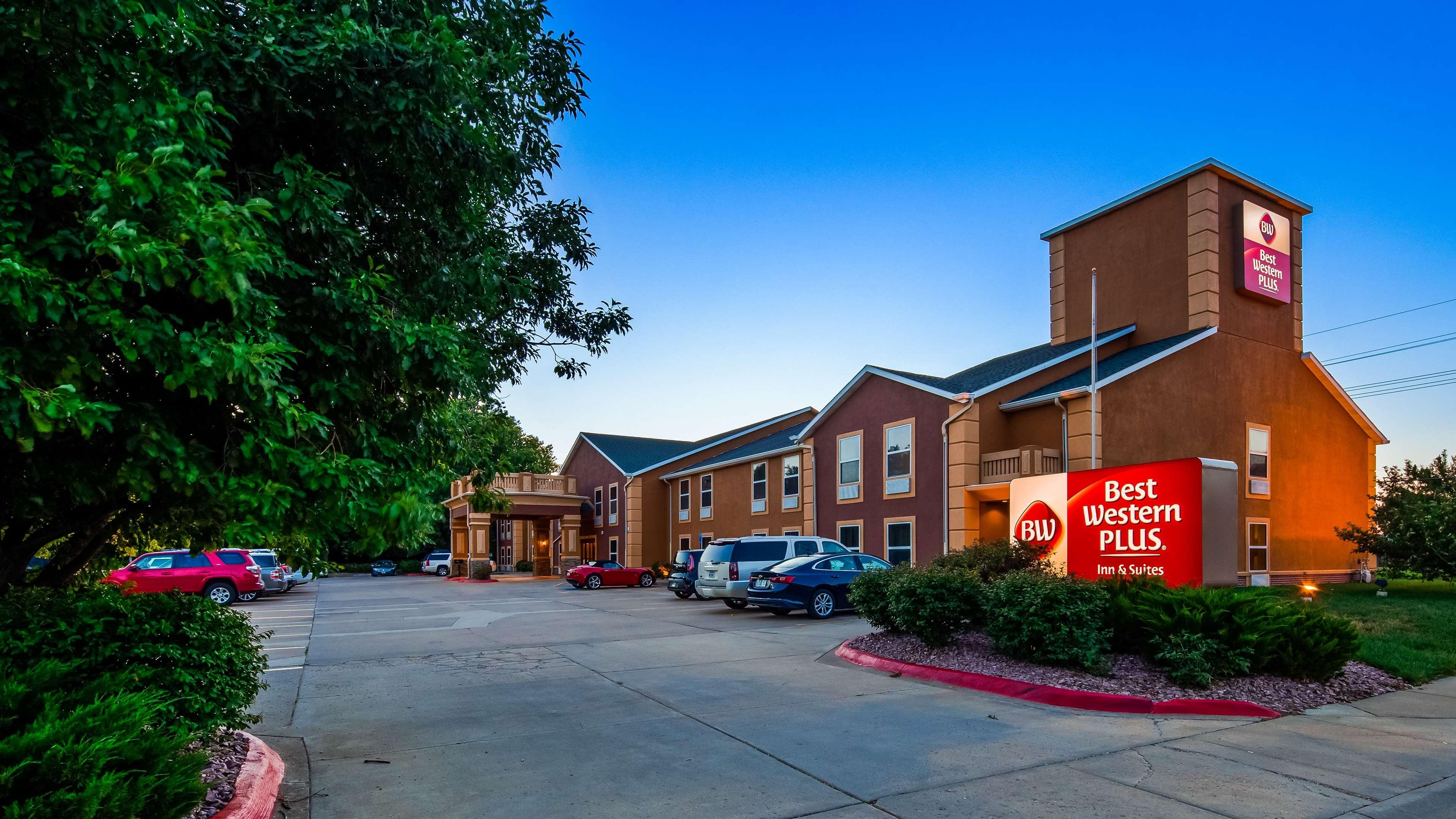 Best Western Plus Midwest Inn Suites